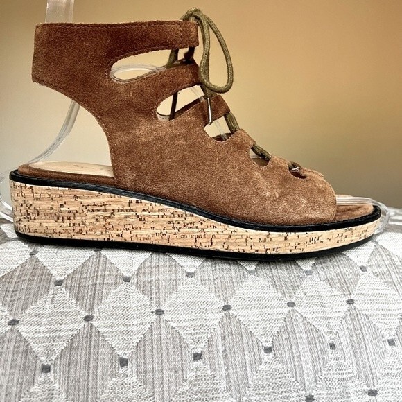 Bettye Bueller Brown Suede Gladiator Cork Heel Sandals Women 6 Casual Boho Laces - Picture 3 of 14